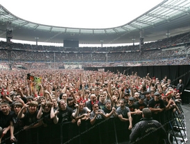 crowd.jpg
