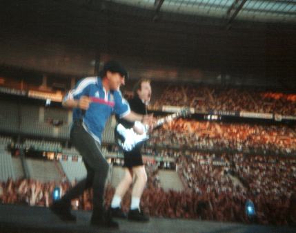 AC/DC - Ride On (Stade De France, Paris, June 2001) 
