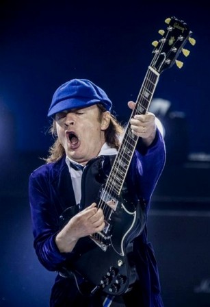angus_young_imola_acdc_m.jpg