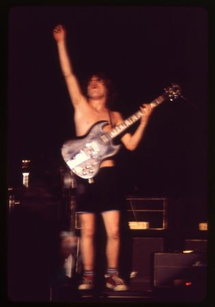 acdc01-236c1d7.jpg