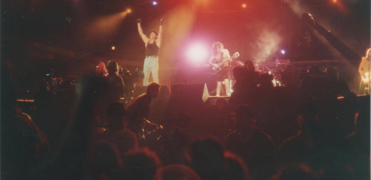 AC/DC - Jailbreak (Live at Donington, 8/17/91) 